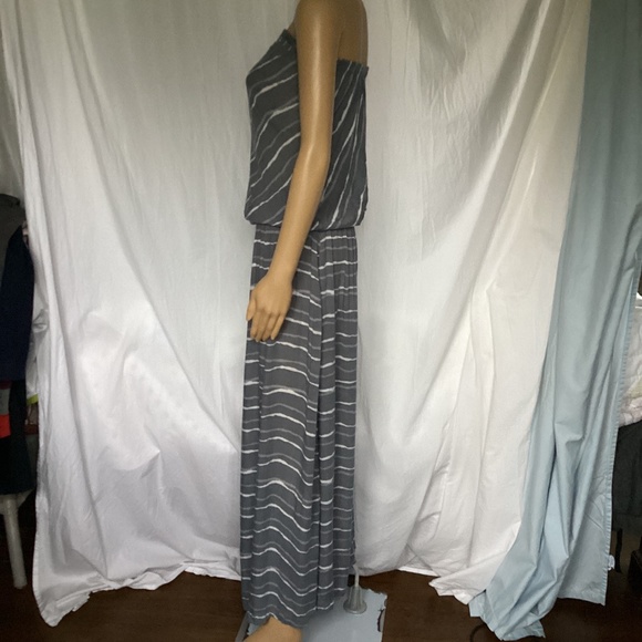 Cool change grey striped sleeveless maxi dress ML - Picture 4 of 6